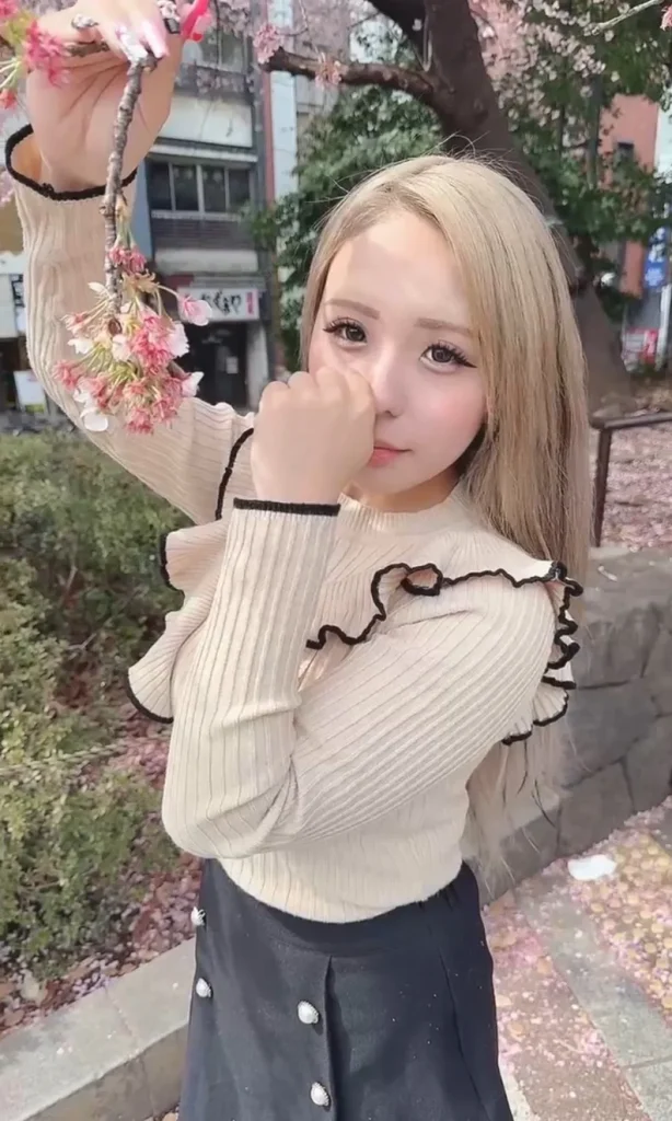 エコノミーDelice(デリス)上野 ぺかる 金髪ドM美乳ギャルと濃厚イチャラブ