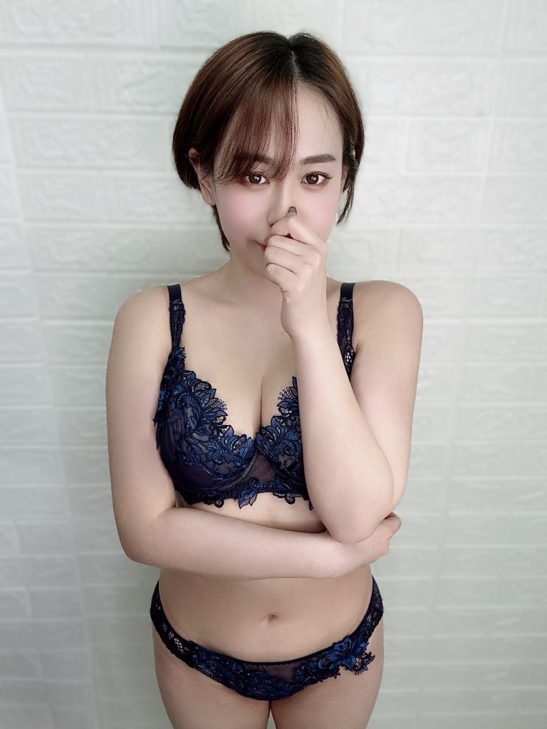 デリス上野　如月せな